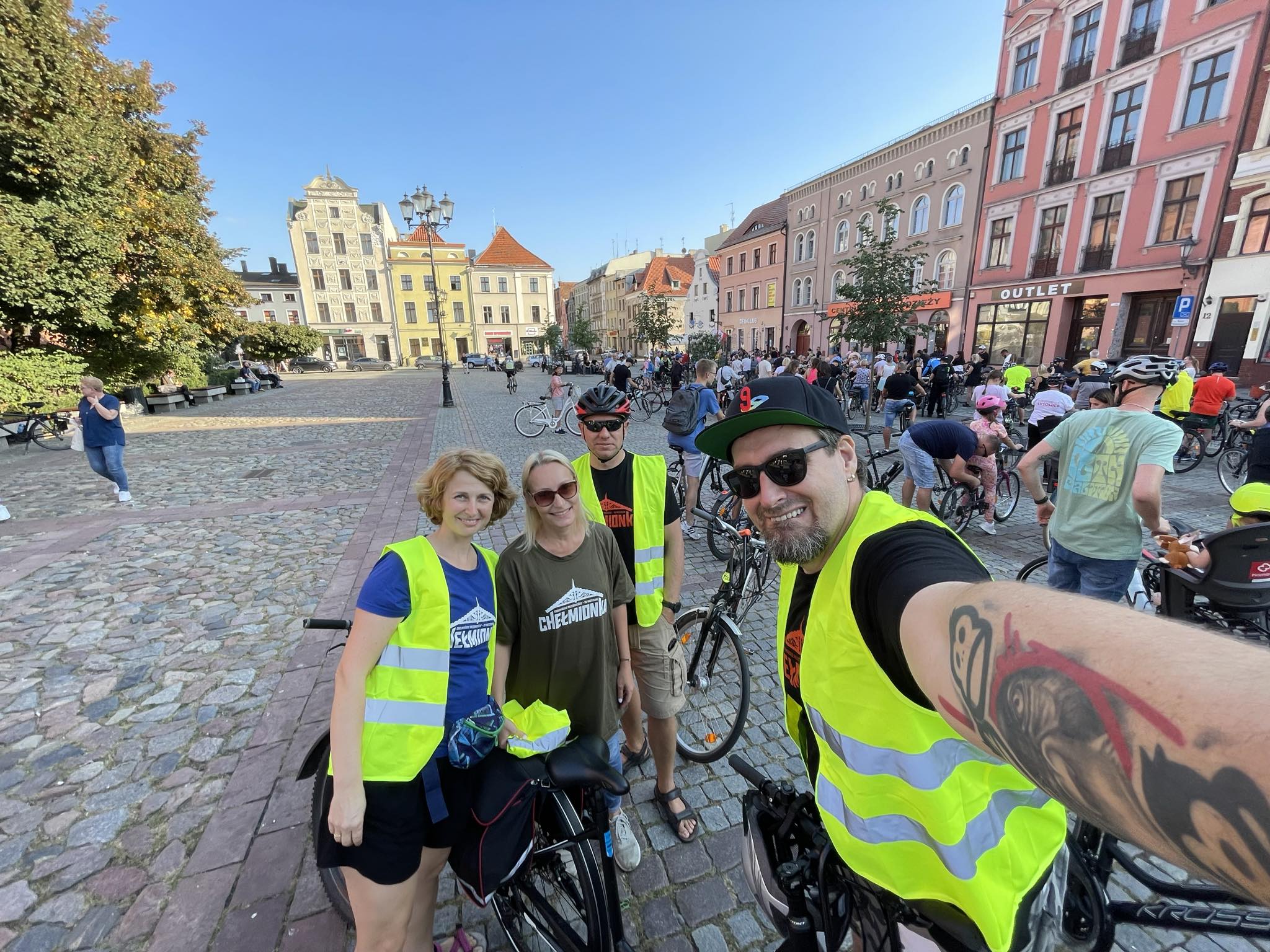 7d417100-5dfa-4e33-ae2b-3956fff1253e